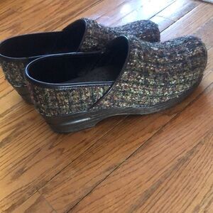 Dansko Textured Brown